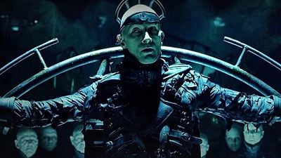 Imagem da notícia O diretor que previu Matrix retorna ao cinema de ficção científica: Seu próximo filme promete revolução dos robôs contra o capitalismo