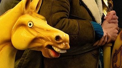 Imagem da notícia "Cada vez mais obcecado": Novo filme de Andrew Garfield e Florence Pugh ainda nem estreou, mas já se tornou polêmico por motivo completamente bizarro