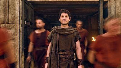 Imagem da notícia Este ator interpretou um dos personagens mais detestáveis de Game of Thrones: Quem ele substitui no elenco da nova série histórica do Prime Video?