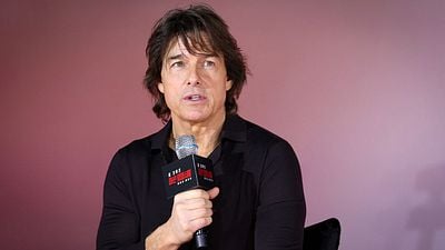 Imagem da notícia Tom Cruise canta e aparece seminu em um dos filmes mais polêmicos de sua carreira, mas ainda quer fazer outro musical