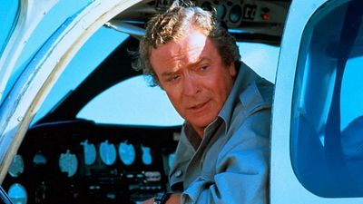 Imagem da notícia “Um dos piores filmes que já fiz”: Michael Caine recebeu 1 milhão de dólares para estrelar a pior sequência desta saga cult