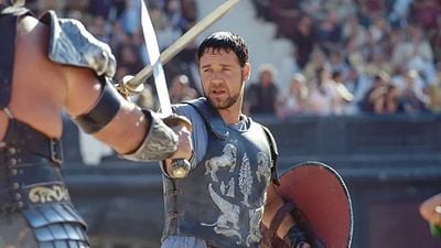 Imagem da notícia O filme que destronou Gladiador: Um espetáculo esquecido que mudou completamente após uma excelente ficção científica dos anos 90