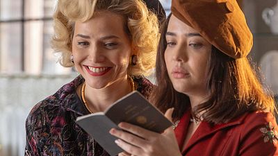 Imagem da notícia Resumo de Garota do Momento (30 de janeiro, quinta): Nova personagem chega à trama para alimentar teia de mentiras dos vilões