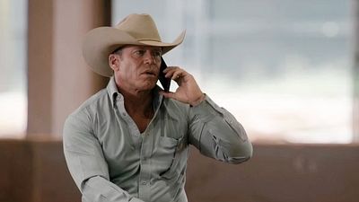Imagem da notícia Yellowstone: O criador da série gosta muito de si mesmo, e isso pode ser visto pelo público!