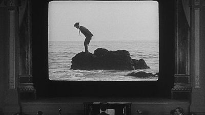 Imagem da notícia 100 anos de um dos filmes mais mágicos da história do cinema: Uma obra-prima à frente de seu tempo que você pode assistir gratuitamente por streaming