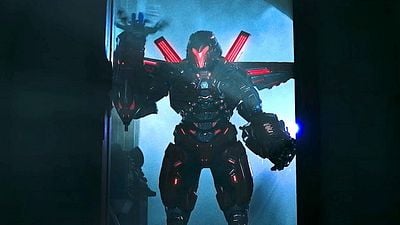 Imagem da notícia Disponível no streaming: Blockbuster de super-herói com orçamento de 100 Milhões de dólares será crucial para o futuro da DC