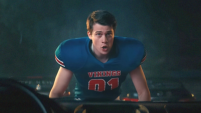 Imagem da notícia Esta comédia foi rejeitada por todos os estúdios, mas conquistou um fã clube instantâneo — e agora finalmente chega ao Prime Video