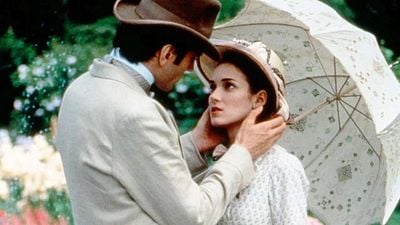 Imagem da notícia Martin Scorsese escreveu três palavras num pedaço de papel e entregou o bilhete a Winona Ryder: Ela teve um dos melhores momentos em sua obra-prima histórica