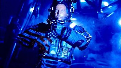 Imagem da notícia A generosidade de Bruce Willis em Armageddon ainda é mítica 26 anos depois: Ele sorteava dinheiro toda semana para as pessoas ganharem mais