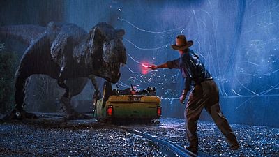 Imagem da notícia "Muito assustador": Antes de Avatar, James Cameron quase fez Jurassic Park para maiores de 18 anos, mas perdeu disputa para Steven Spielberg