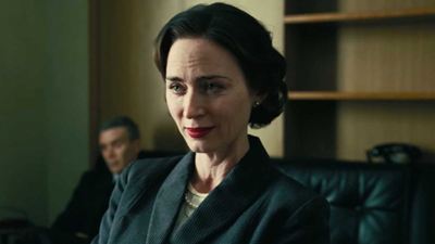 “Me deu vontade de vomitar”: Emily Blunt confessa que já sentiu nojo de ter que beijar alguns de seus colegas de cena