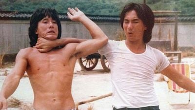 Imagem da notícia O cinema de ação está de luto: Jackie Chan parte nossos corações ao anunciar que essa lenda morreu há dois anos