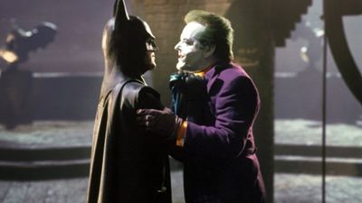Michael Keaton improvisou uma das cenas mais icônicas do Batman - que, inclusive, também acontece em The Flash
