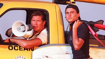 Imagem da notícia O reboot deste clássico cult dos anos 90, que é uma das séries mais bem-sucedidas do mundo, está chegando – e o diretor é a escolha perfeita