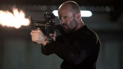 Imagem da notícia No streaming: Nesta sequência de ação, Jason Statham arrasa como um assassino profissional impiedoso