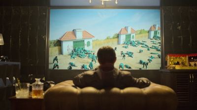 Cinema em casa com projetor portátil: Conheça o aparelho da Samsung que promete entregar experiência de uma Smart TV