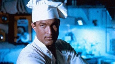 Imagem da notícia Steven Seagal diz que "os EUA gastam bilhões em desinformação e mentiras para tentar destruir o moral da Rússia"