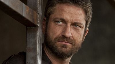 Imagem da notícia Gerard Butler injetou em si mesmo o veneno de 23 abelhas no set deste filme e quase morreu – o resultado pode ser visto no streaming