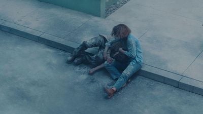 Imagem da notícia "Se você o amar, me agradeça. Se você odiar, não me culpe": Se odeia finais abertos, essa bizarra ficção científica de 2019 não é para você