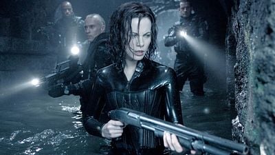 Imagem da notícia Kate Beckinsale substitui Milla Jovovich nesta saga de quase 60 anos, essencial para a compreensão do cinema de terror moderno