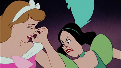 Imagem da notícia Cinderela assassina! Depois do Ursinho Pooh, é a vez de princesa Disney ganhar um filme de terror sangrento e brutal