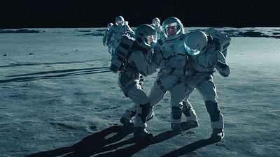 Imagem da notícia É uma das melhores minisséries de ficção científica da Netflix: Tem apenas 8 episódios e um astro de Round 6