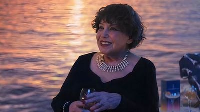 Imagem da notícia Ela criou a primeira discoteca do mundo e a Netflix a homenageia em sua série mais popular do momento