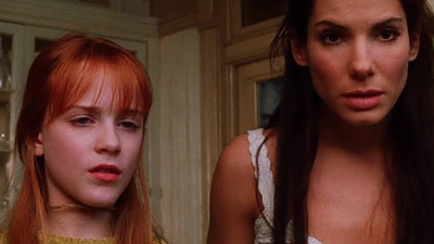 Imagem da notícia Da Magia à Sedução 28 anos depois: Como estão as atrizes que interpretaram as filhas de Sandra Bullock?