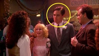 Imagem da notícia Ele esteve bem diante dos nossos olhos por 32 anos! Poucos reconheceram essa estrela em Feitiço do Tempo