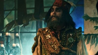 Imagem da notícia Perdeu 650 milhões de dólares: Ele era o ator mais bem pago do mundo, mas vida de luxo e gastos exorbitantes o deixaram com dívida milionária