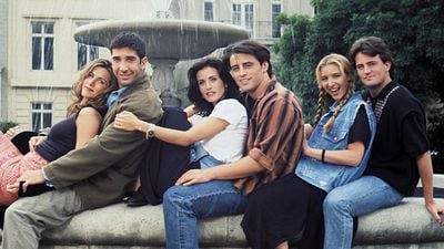 Imagem da notícia Já imaginou um mundo sem Friends? Esse diretor famoso lutou para tirar a comédia de Jennifer Aniston do ar