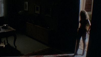 Imagem da notícia Um dos melhores e mais sensuais suspenses dos anos 1980 é protagonizado por Michael Caine e está disponível no streaming