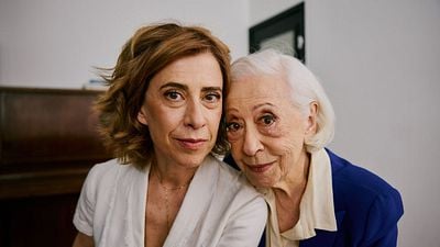 "Fato difícil de se alcançar, eu sei na pele": Fernanda Montenegro faz homenagem para Fernanda Torres após vitória no Globo de Ouro