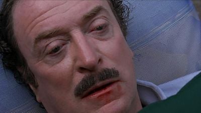 Imagem da notícia "Simplesmente não deu certo": Michael Caine ainda lamenta que este thriller dos anos 90 tenha se tornado um fracasso estrondoso