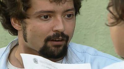 Imagem da notícia “Vocês são sanguessugas, uns vermes": Há quase 20 anos, velório de ator de A Viagem foi marcado por xingamentos e grande confusão