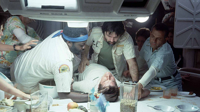 Imagem da notícia No streaming: Uma obra-prima do terror e da ficção científica, que traumatizou o público com uma única cena