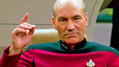 Imagem da notícia Patrick Stewart odiava o mascote de Picard porque quebrava uma das regras mais importantes de Star Trek