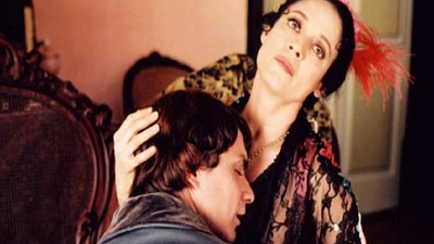 Imagem da notícia Livro brasileiro que se tornou hit no TikTok internacionalmente já foi adaptado para o cinema e contou com Sônia Braga no elenco