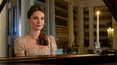 Imagem da notícia Com quem Francesca se casa em Bridgerton? Entenda o futuro da personagem nos livros originais da série da Netflix