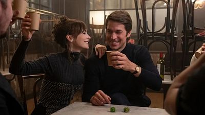 Imagem da notícia Emily em Paris: 5ª temporada da série pode ter sido confirmada acidentalmente