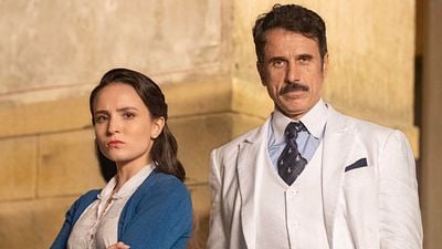 Imagem da notícia Resumo de Êta Mundo Melhor (29/09 a 04/10): Estela desaparece misteriosamente nas águas após cair nas garras de Ernesto