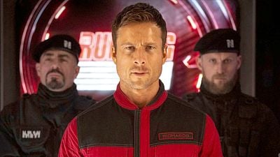 Imagem da notícia Glen Powell assume papel em novo filme de ficção científica – do criador de uma das melhores séries dos últimos anos