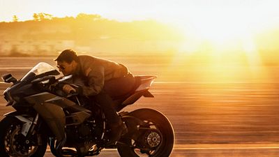 Imagem da notícia Um dos melhores filmes de ação dos últimos anos na Netflix: Um espetáculo que levou 36 anos para ser feito e tomou de assalto os cinemas