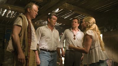 Imagem da notícia Qual vai ser a história de Mamma Mia 3? Pierce Brosnan confessa que já sabe a resposta para o maior segredo do musical