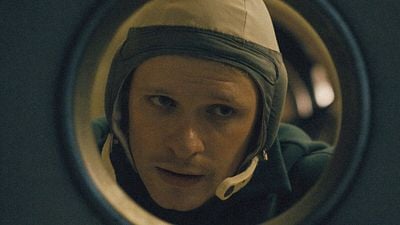 Imagem da notícia No streaming: 8 episódios, tensão constante e é um spin-off da melhor série de ficção científica de história alternativa