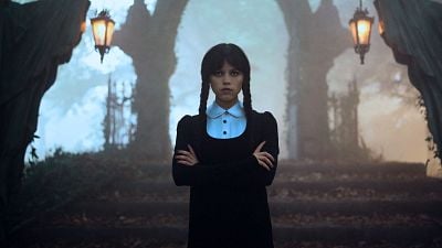 Imagem da notícia “A gente vive e aprende”: Como os erros da 1ª temporada de Wandinha mudaram a mente de Jenna Ortega