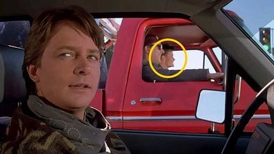 Imagem da notícia Ele só aparece por alguns minutos em De Volta para o Futuro: Poucos espectadores reconheceram esta estrela do rock na saga