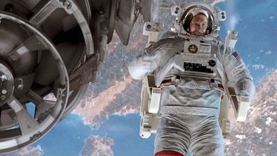 Imagem da notícia No streaming: Clint Eastwood se arrisca no gênero de ficção científica em um de seus maiores sucessos