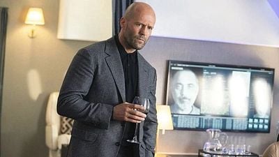 Imagem da notícia Jason Statham e o diretor cult se reuniram para um novo filme de ação: O astro segue os passos de Daniel Craig