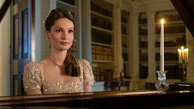 Imagem da notícia Quem é Francesca Bridgerton? Esta personagem que passou despercebida até agora será fundamental na 3ª temporada